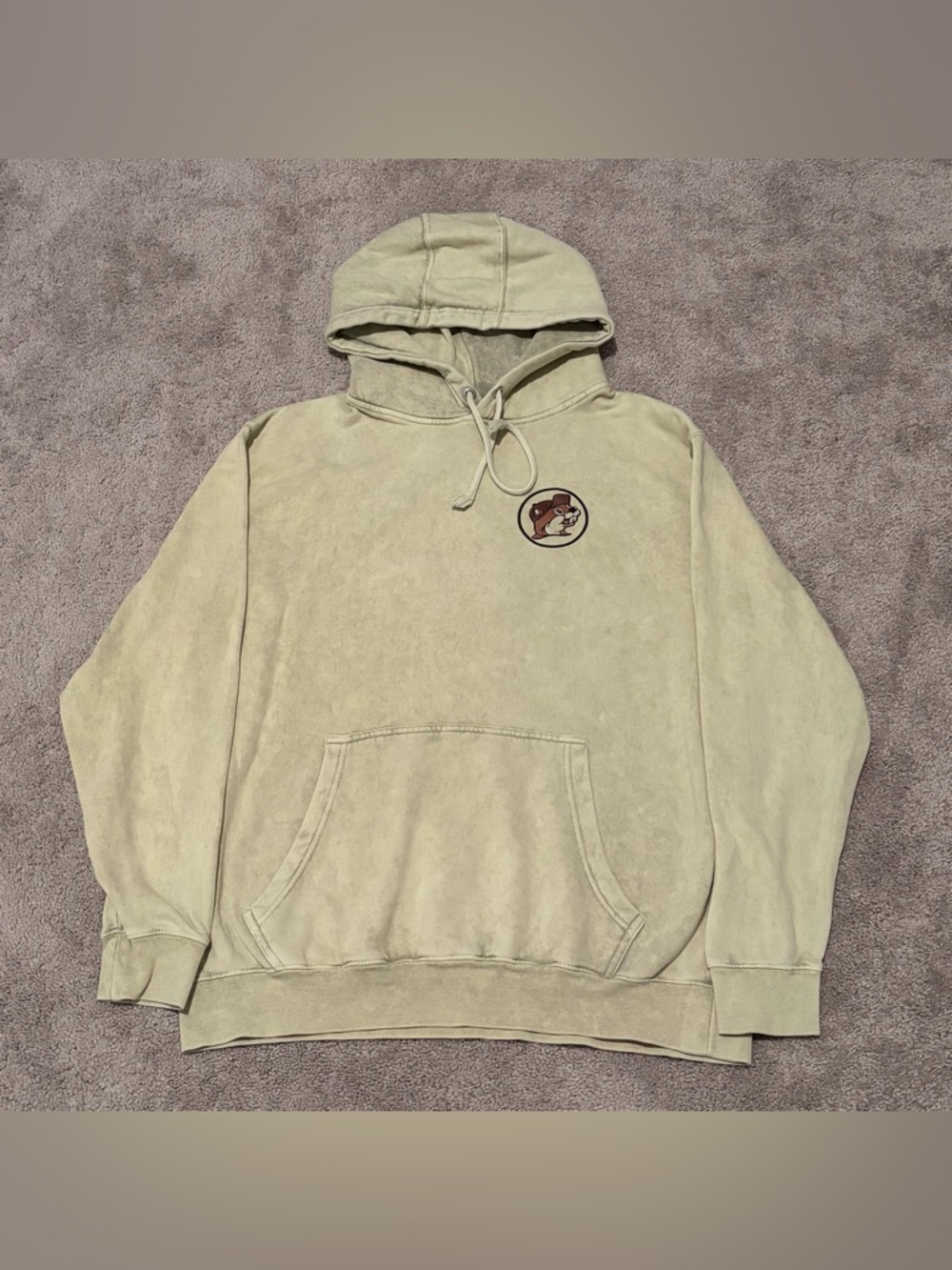 Buc-ees Hoodie Men’s Large Pullover Sweatshirt Flag Gas Station Beaver Merch